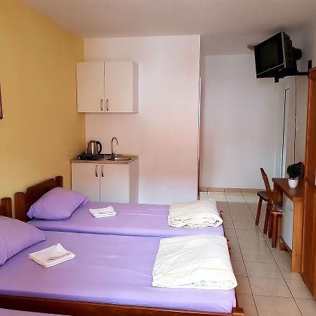 Guesthouse Sun Hostel Будва Екстериор снимка
