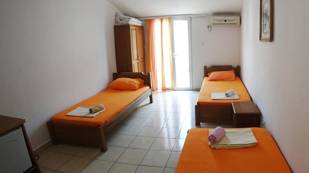 Guesthouse Sun Hostel Будва Екстериор снимка