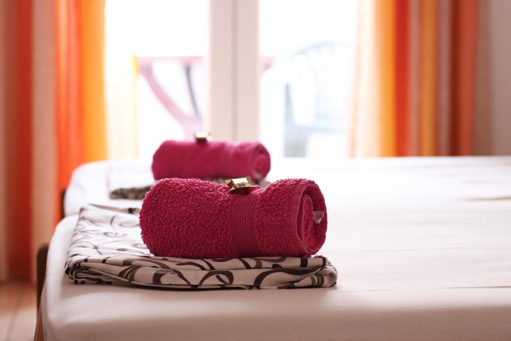 Guesthouse Sun Hostel Будва Екстериор снимка