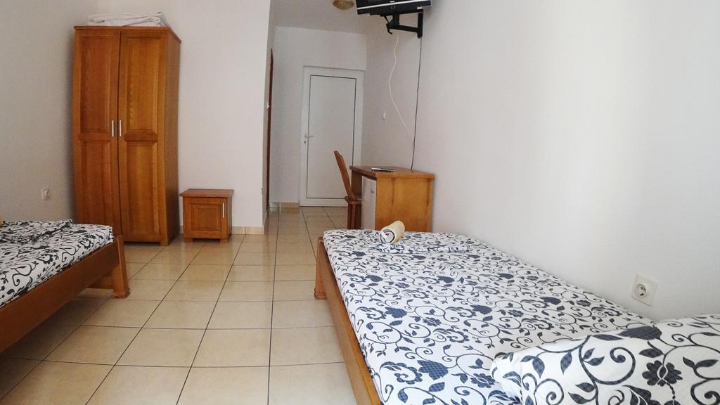Guesthouse Sun Hostel Будва Екстериор снимка