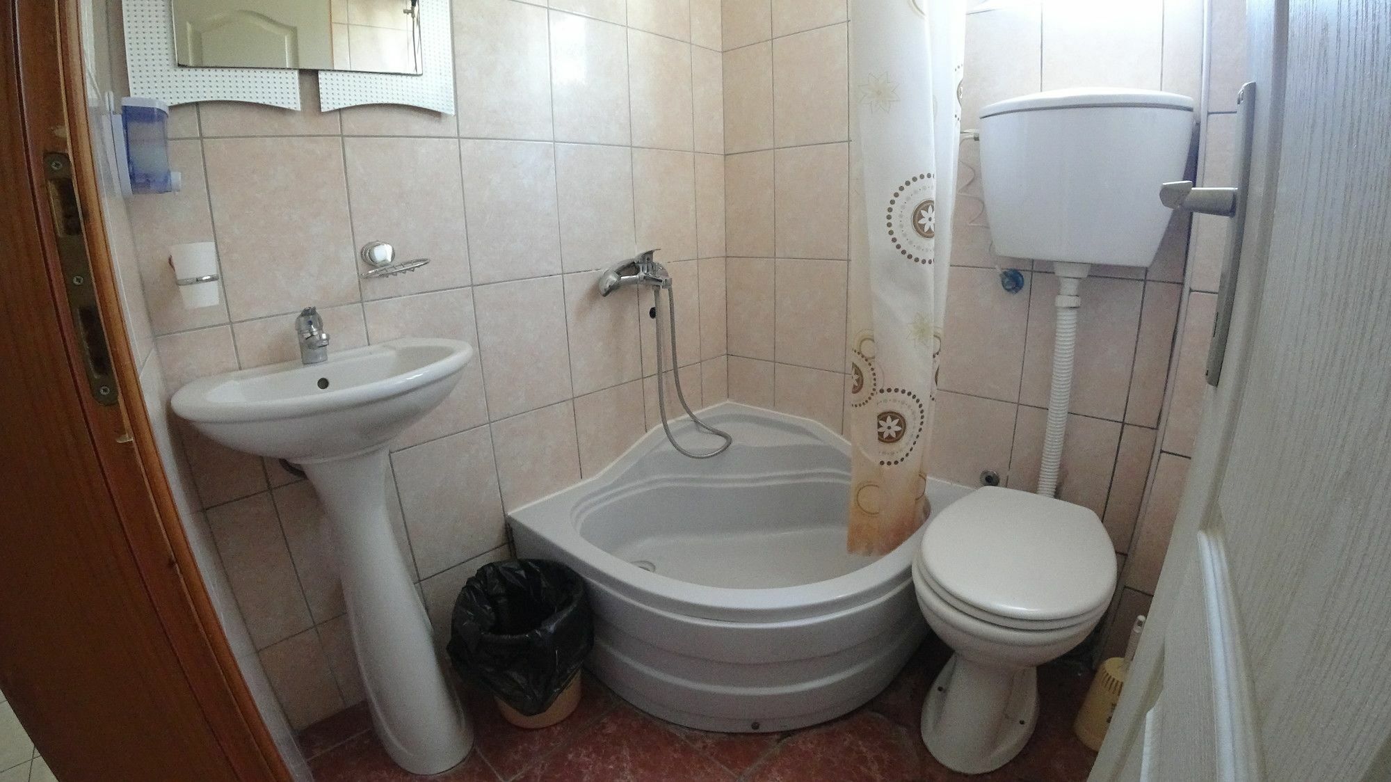 Guesthouse Sun Hostel Будва Екстериор снимка