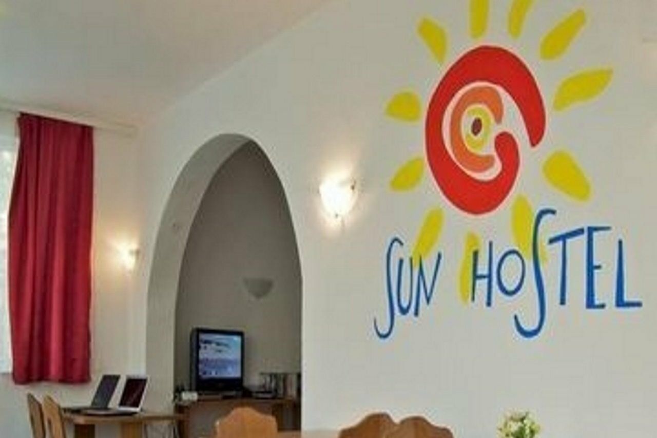 Guesthouse Sun Hostel Будва Екстериор снимка